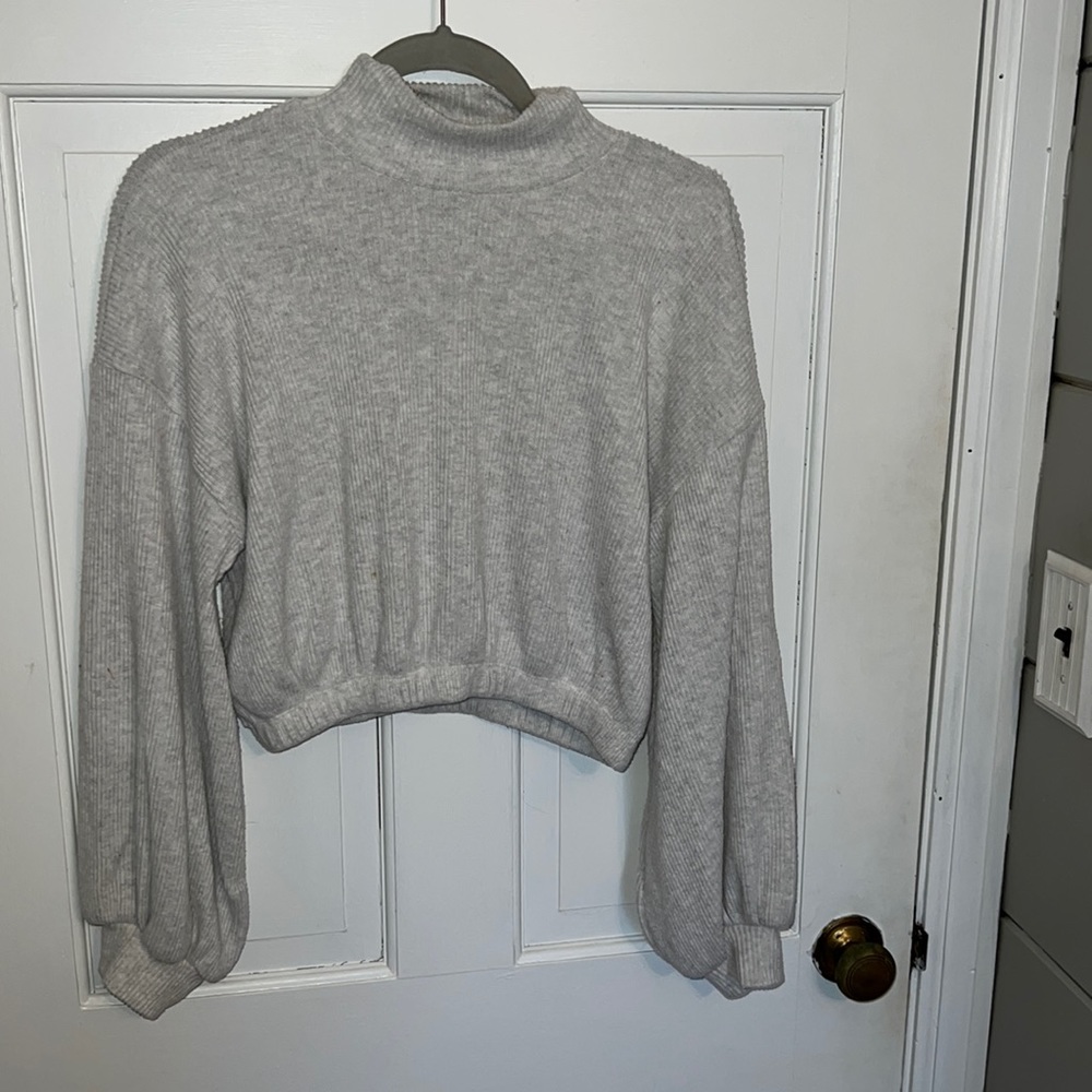Forever 21 Grey Mockneck Crop Top